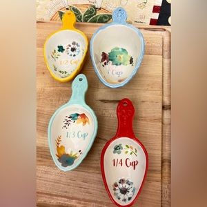 The Pioneer Woman Stoneware 4pc Scoop Set
